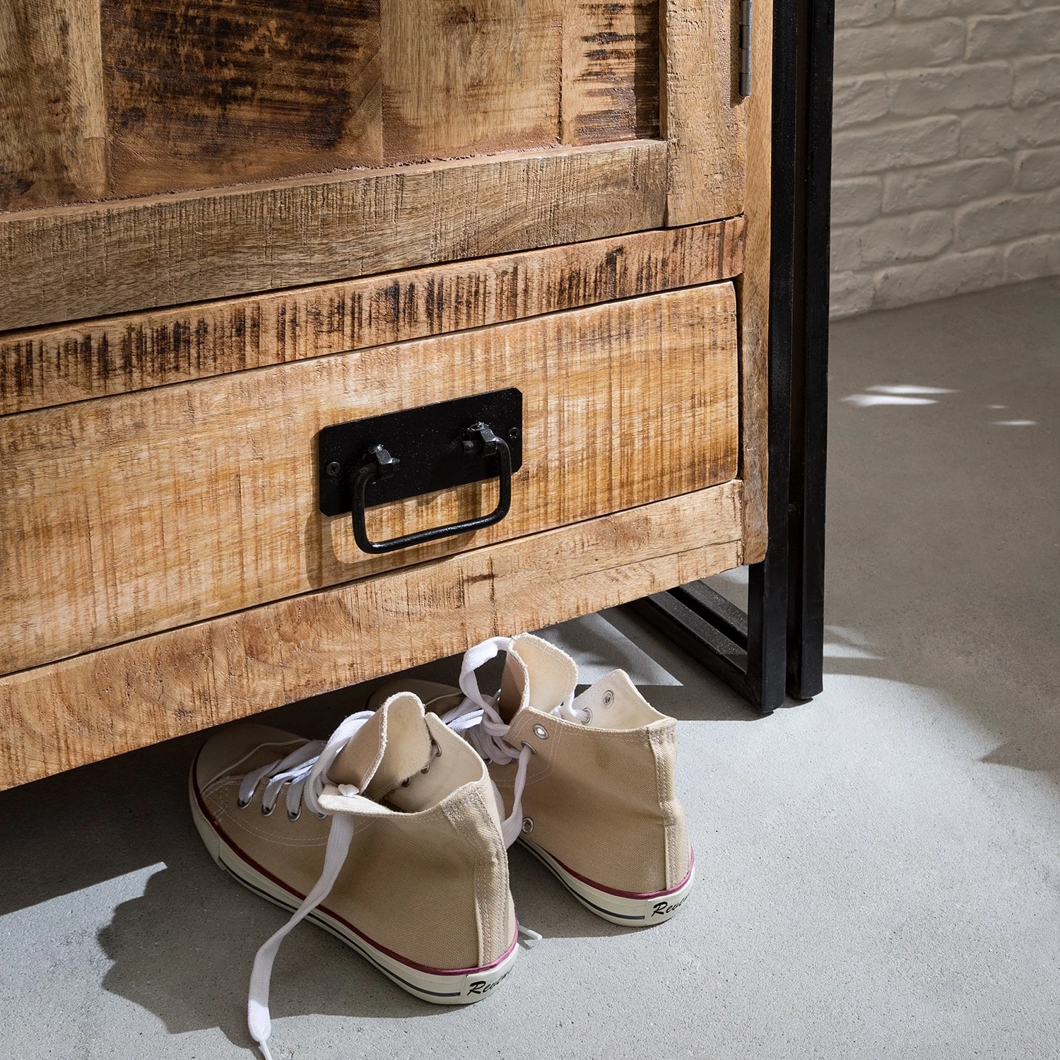 Wolf-Möbel Armoire à portes battantes Iron I - Manguier massif – Image 12